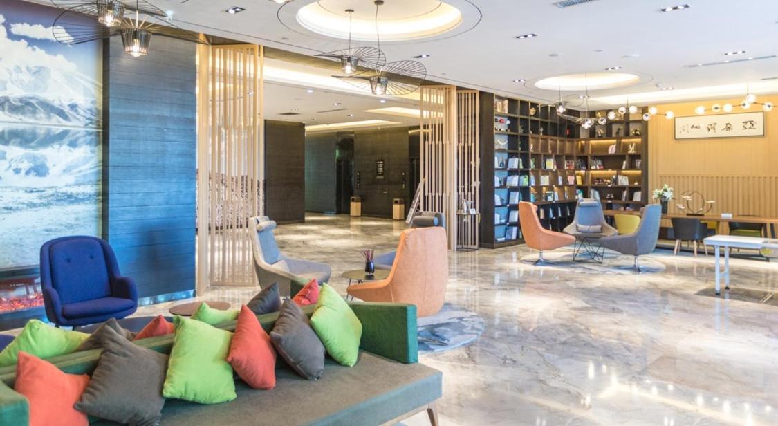 Atour Hotel Turpan Екстериор снимка